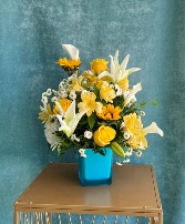 AQUA COLOR SPLASH FLOWER ARRANGEMENT