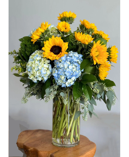 Sunny Perfection fresh arrangement