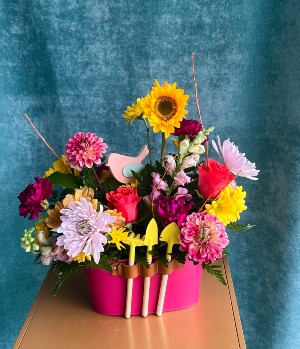 SUNNY GARDENER FLOWER ARRANGEMENT