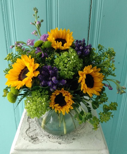 SUNNY SUNFLOWERS FLOWER ARRANGEMENT