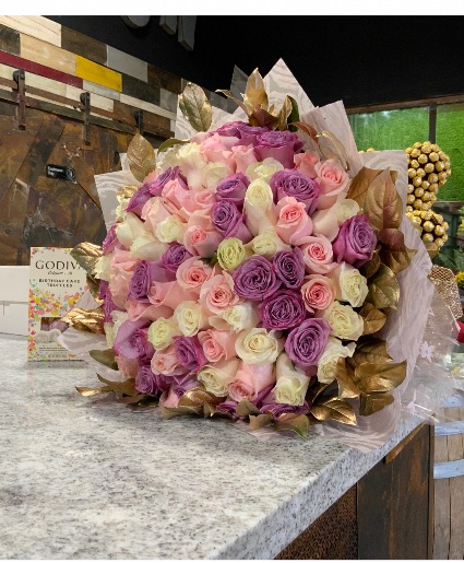 Sweet bouquet  75 color roses