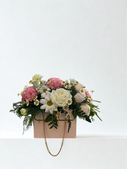 Sweet Daisy Delight Flower Arrangement