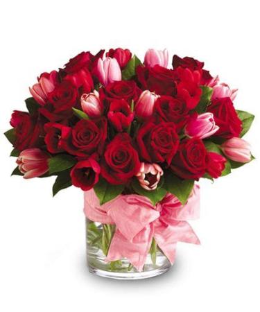Sweet Embrace vase