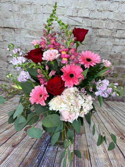 SWEET HEART ARRANGEMENT Mixed Florals