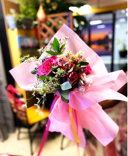 Fresh Flower weekly, bi-weekly or monthly  vase designer choice arrangement
