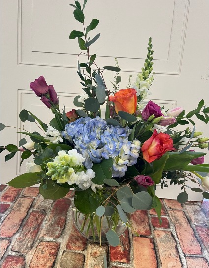 Sweet Laura Lee Vase Arrangement