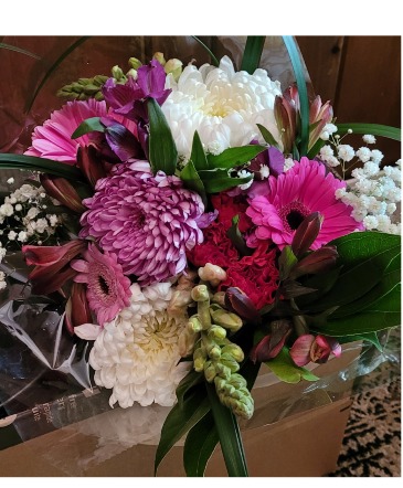 Sweet Bouquet  Wrapped bouquet  in Cherryville, BC | Simply Baskets, Gifts & Spruce Farms