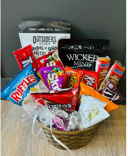 Sweet & Savory Snack Basket 