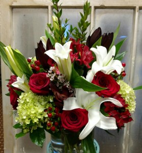 Sweet Surprise Low and Lush in Chattanooga, TN | Chantilly Lace Floral Boutique LLC