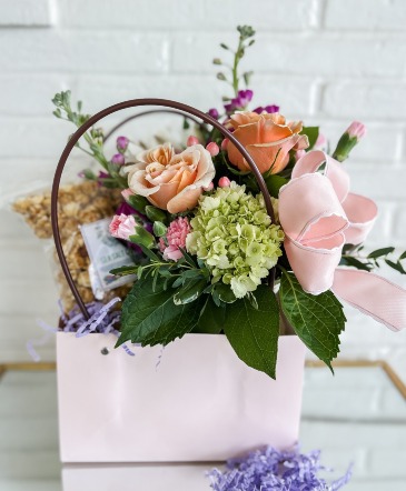 Sweetest Treat Gift Bundle in Whitehouse, TX | Whitehouse Flowers
