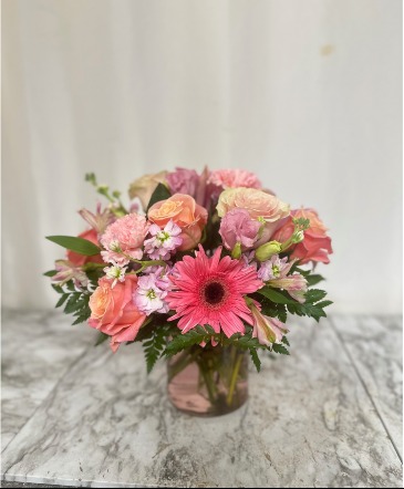 Pretty in Pink  in Winter Park, FL | APPLEBLOSSOM FLORIST & GIFTS