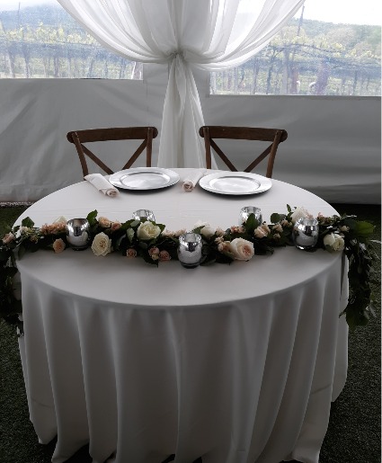 sweetheart  garland centerpiece