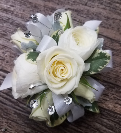 Sweetheart Roses & Ranunculus Wrist Corsage