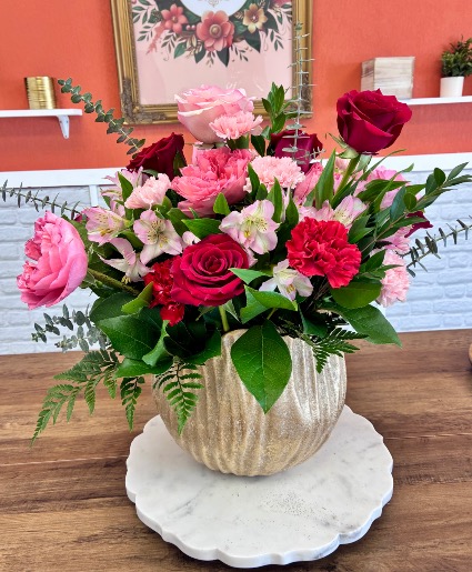 Sweetheart Surprise Large gold Vase (may Vary)