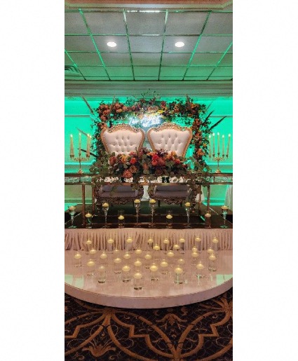 Sweetheart table decor Reception flowers 