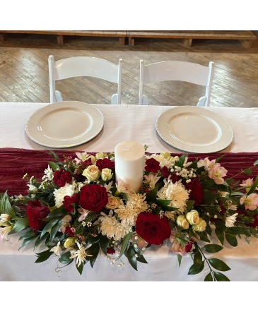Sweetheart Table Reception Arrangement in Medina, NY | CREEKSIDE FLORAL AND DESIGN
