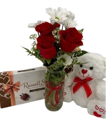 Sweetheart Trio Valentine's Day Special in Silverton, OR | Julie's Flower Boutique