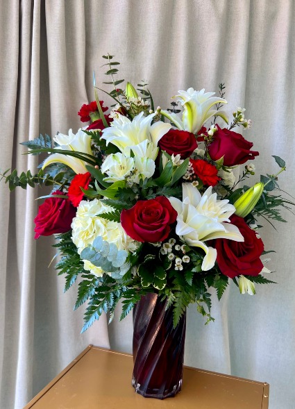 SWIRLING SPLENDOR FLOWER ARRANGEMENT