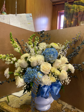 Sympathy Basket 2 Sympathy in blue 