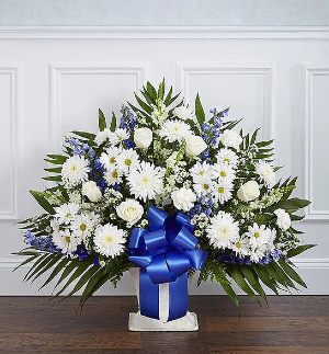 Sympathy Basket Blue & White - 00383 