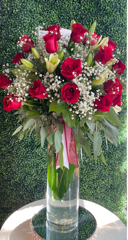 Tall Classic Rose Vase 