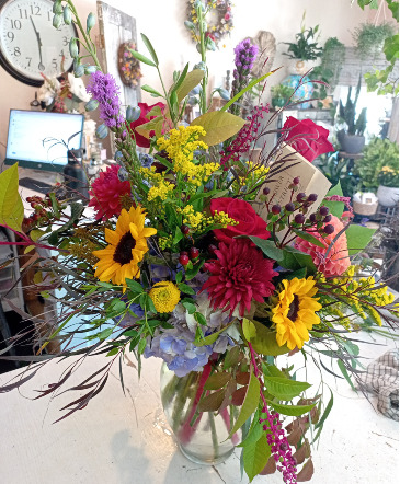 Tall Fall Arranement Designer's Choice in Glastonbury, CT | THE FLOWER DISTRICT