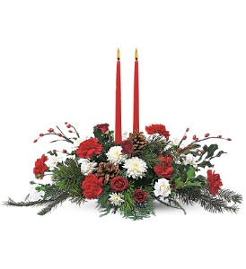  Taper & Berry Centerpiece 