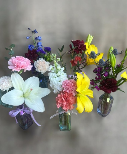 Small bud Vase 