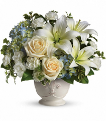 Beautiful Dreams Fresh Arrangement