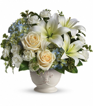 Beautiful Dreams Fresh Arrangement