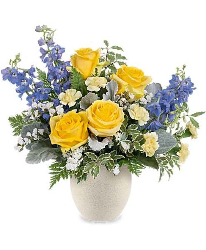 Teleflora's Coastal Bloom Bouquet
