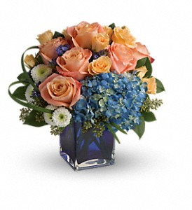 Teleflora's Modern Blush T600-4B Bouquet