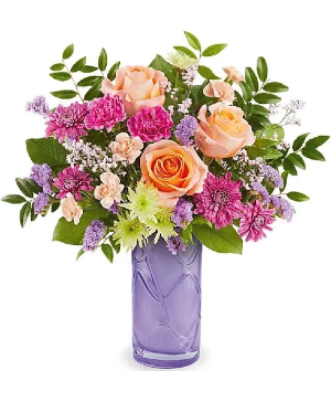 Teleflora's Pretty Daydream Bouquet 