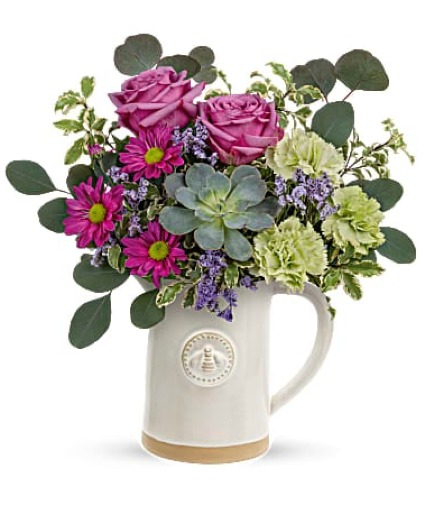 Teleflora's Queen Bee Bouquet Mother's Day
