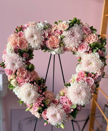 Tender Heart  in Frankfort, KY | LOUISE'S FLOWERLAND