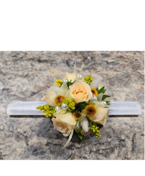 Tender Love Corsage