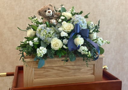 Tender Trerasures Baby Casket Spray  