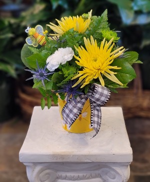 Beeeeautiful Bee Tin Bee tin with fresh flowers and bee pick