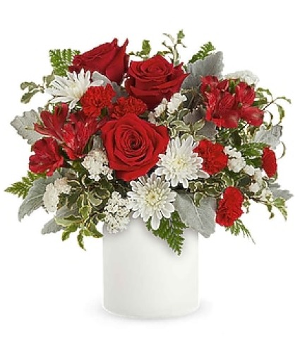 Teleflora's Lush Love Bouquet 