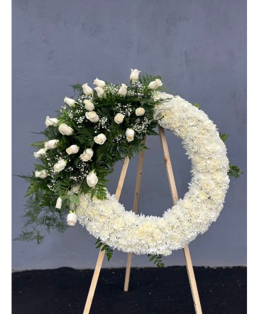 The All White Luna Wreath Funeral in Whittier, CA | AZ Whittier Florist