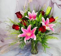 The Classic Combo  Star gazer n rose combo