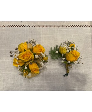 The Classic Corsage and Boutonnière