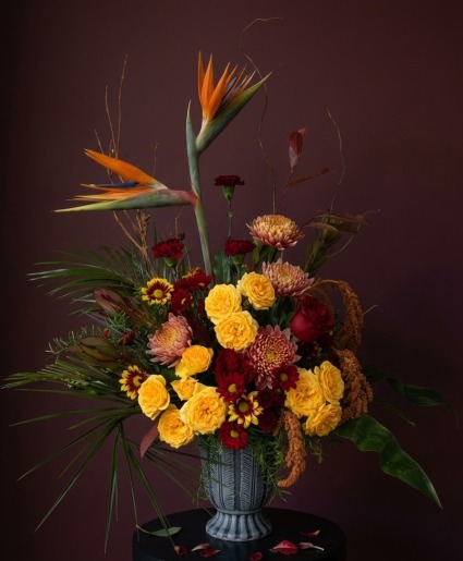 The Crimson Crest Arrangement(LIMITED)