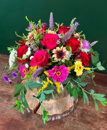 The Farmer's Dozen Hybrid Vase Arrangement in Winchendon, MA | Ruschioni’s Flowers and Gifts