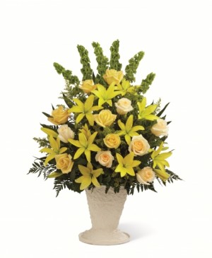 The FTD Golden Memories Arrangement