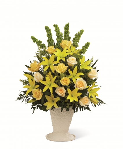 The FTD Golden Memories Arrangement