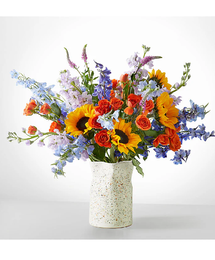 The full nest Vase Arrangement