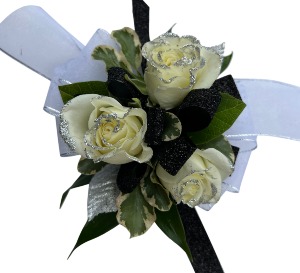 Mic Drop   C35-5 Rose Corsage