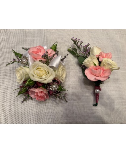 The Luxe Bloom Corsage and Boutonnière
