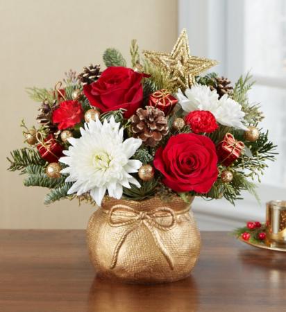 THE MAGIC OF CHRISTMAS ARRANGEMENT  